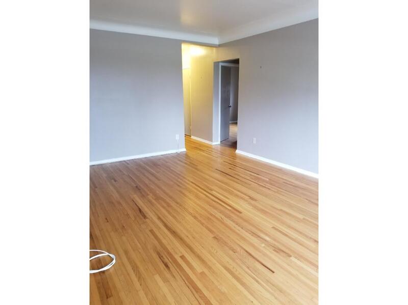 981 Mohawk Rd E, Hamilton