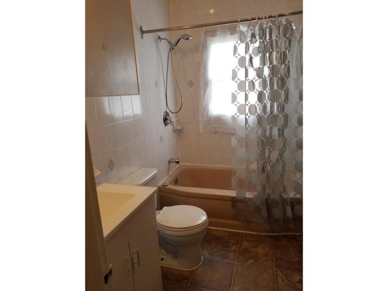 981 Mohawk Rd E, Hamilton