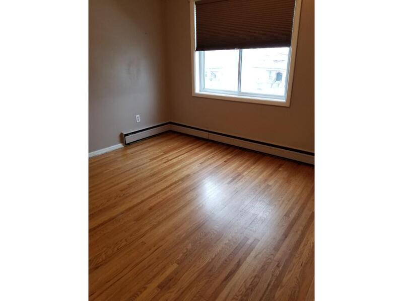 981 Mohawk Rd E, Hamilton