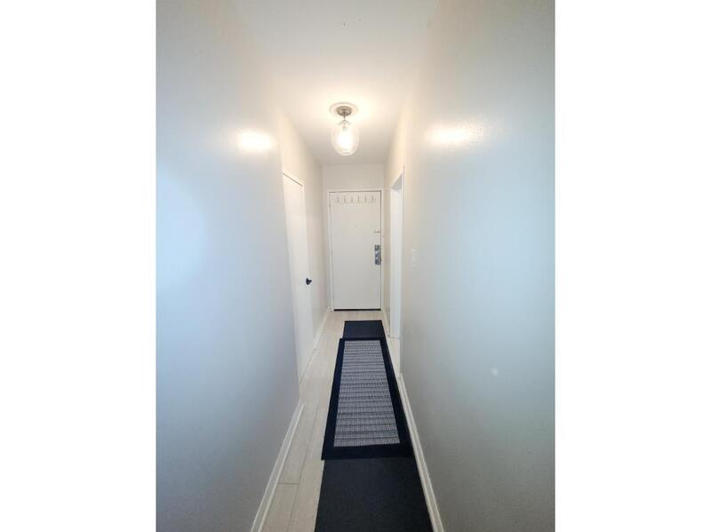 981 Mohawk Rd E, Hamilton