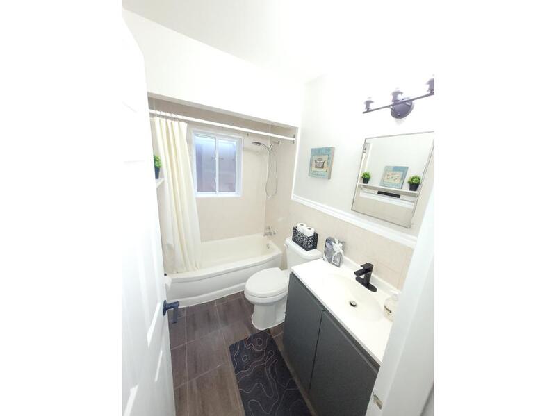 981 Mohawk Rd E, Hamilton