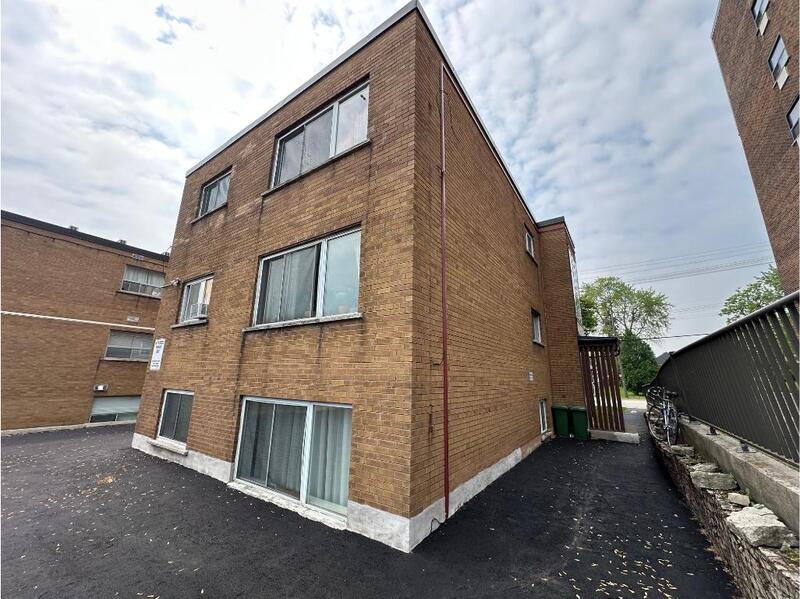 981 Mohawk Rd E, Hamilton