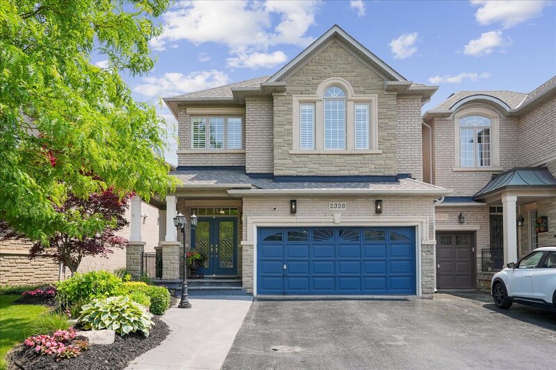 2328 Woodfield Rd, Oakville