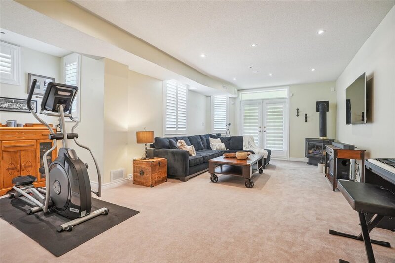 2328 Woodfield Rd, Oakville