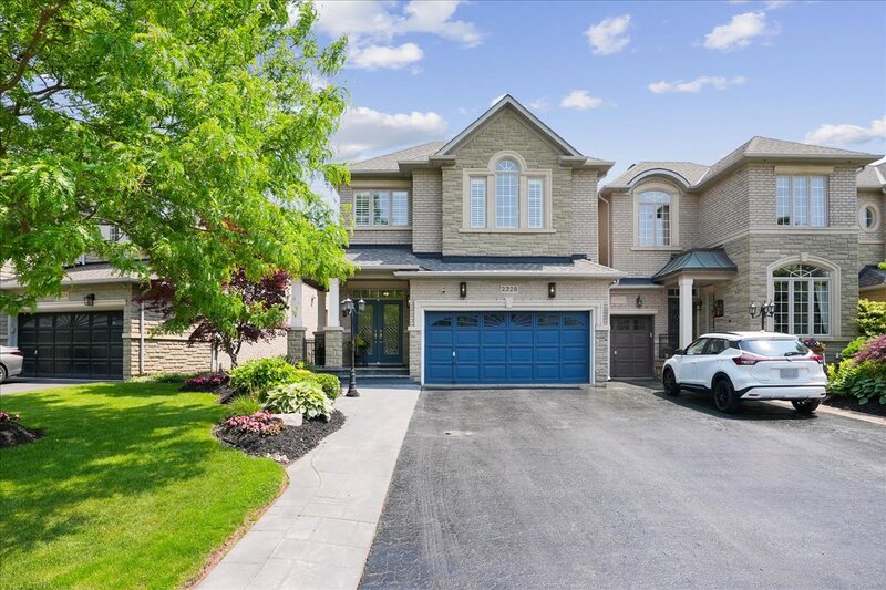 2328 Woodfield Rd, Oakville