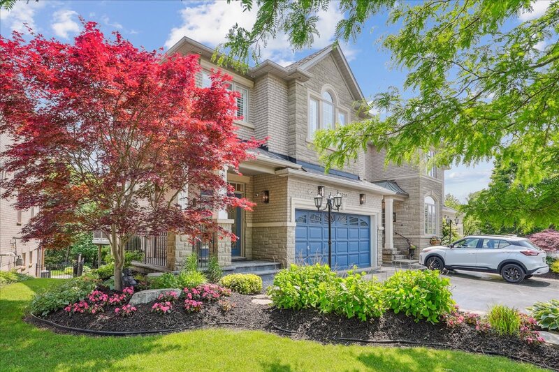 2328 Woodfield Rd, Oakville