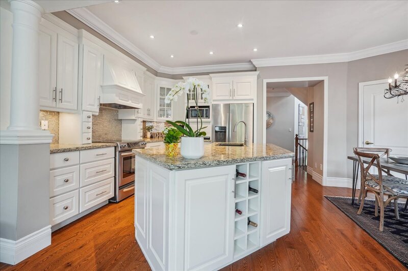 2328 Woodfield Rd, Oakville