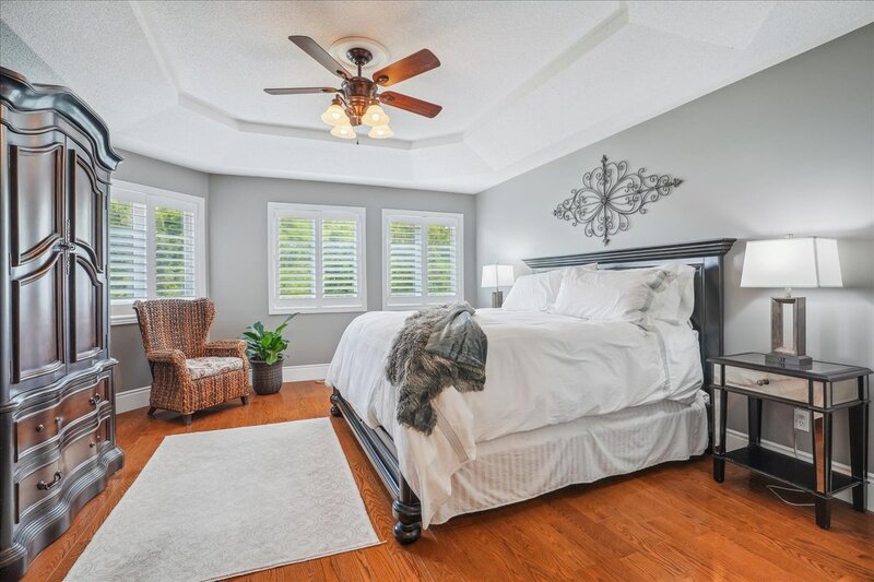 2328 Woodfield Rd, Oakville