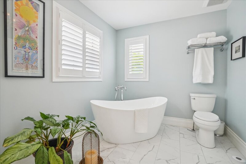 2328 Woodfield Rd, Oakville