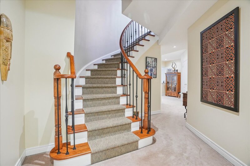 2328 Woodfield Rd, Oakville