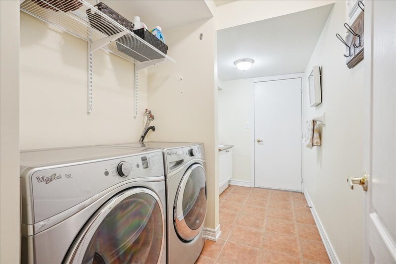 2328 Woodfield Rd, Oakville