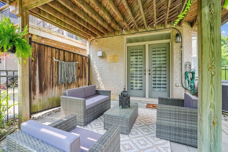 2328 Woodfield Rd, Oakville