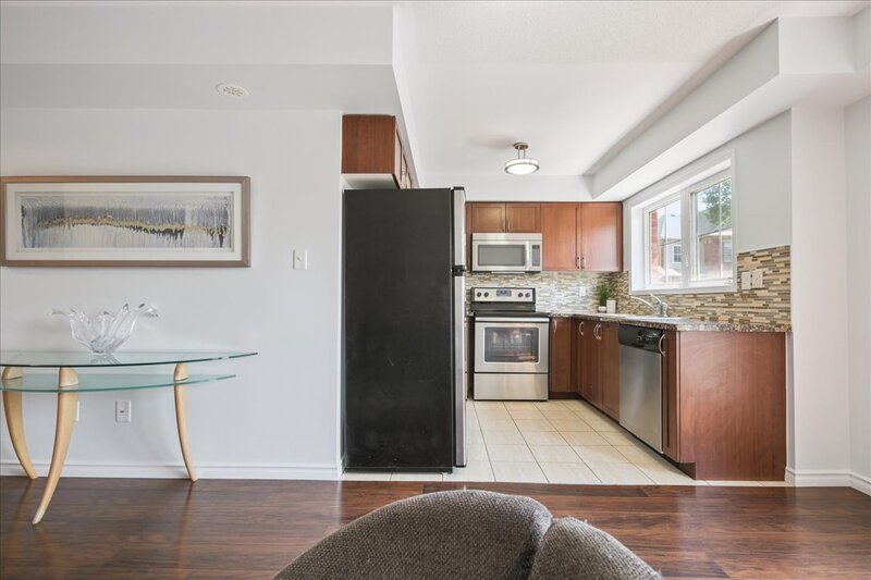 #21-2450 Post Rd, Oakville