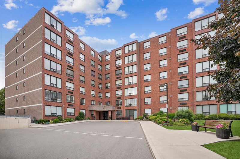 #602-99 Donn Ave.