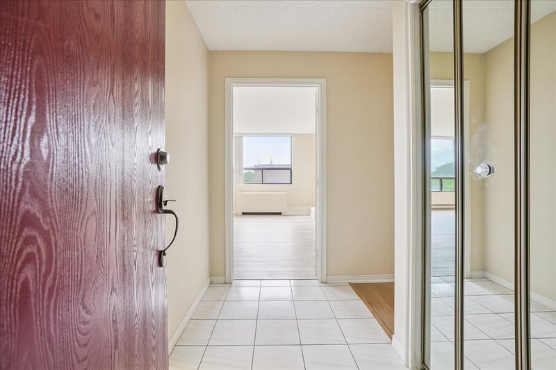 #602-99 Donn Ave.