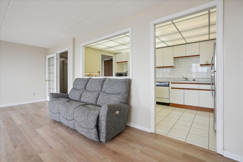 #602-99 Donn Ave.