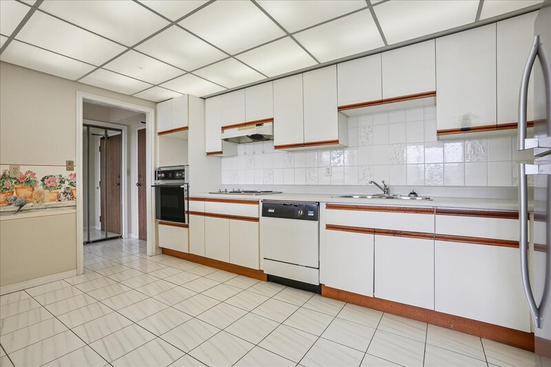 #602-99 Donn Ave.