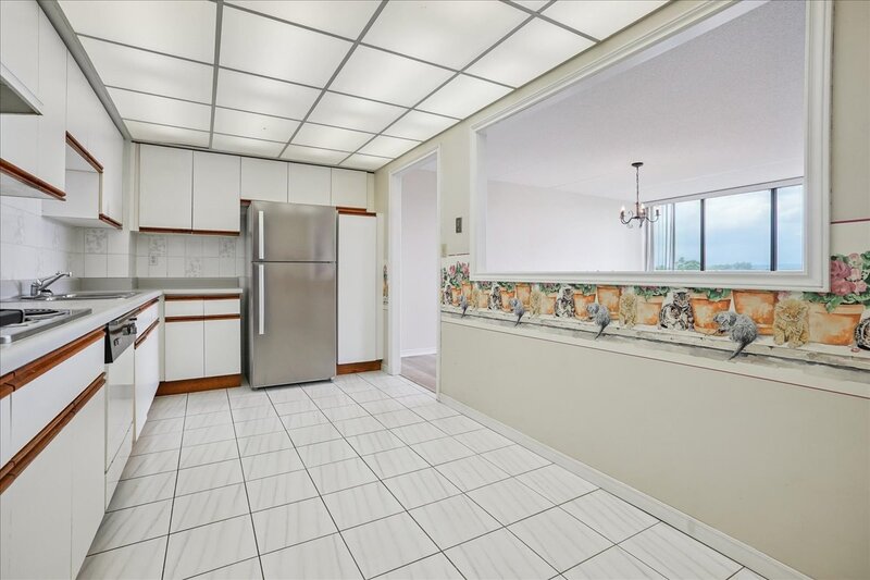 #602-99 Donn Ave.