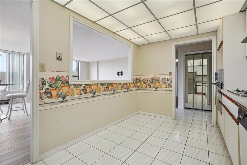 #602-99 Donn Ave.