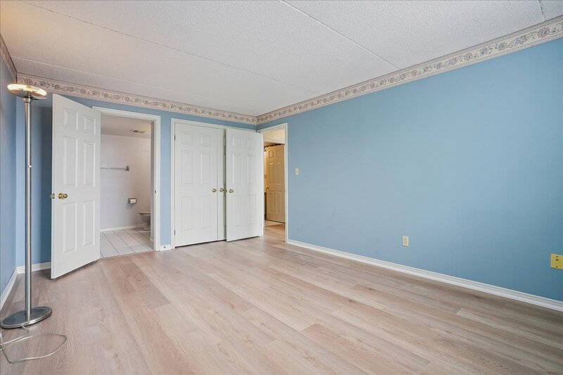 #602-99 Donn Ave.