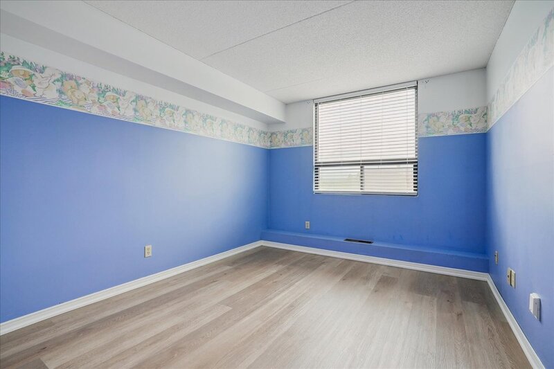 #602-99 Donn Ave.