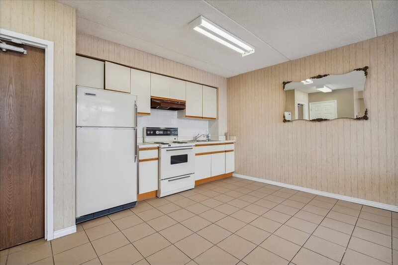 #602-99 Donn Ave.