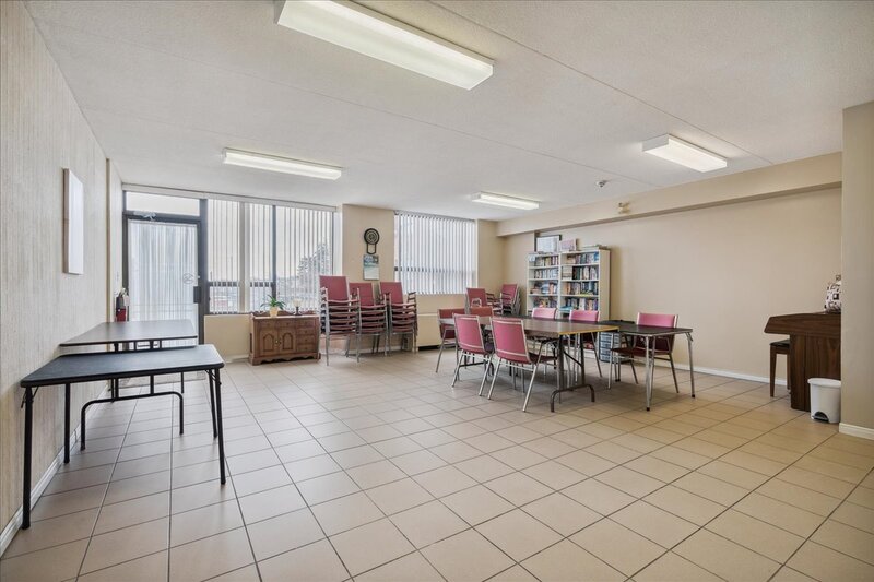 #602-99 Donn Ave.