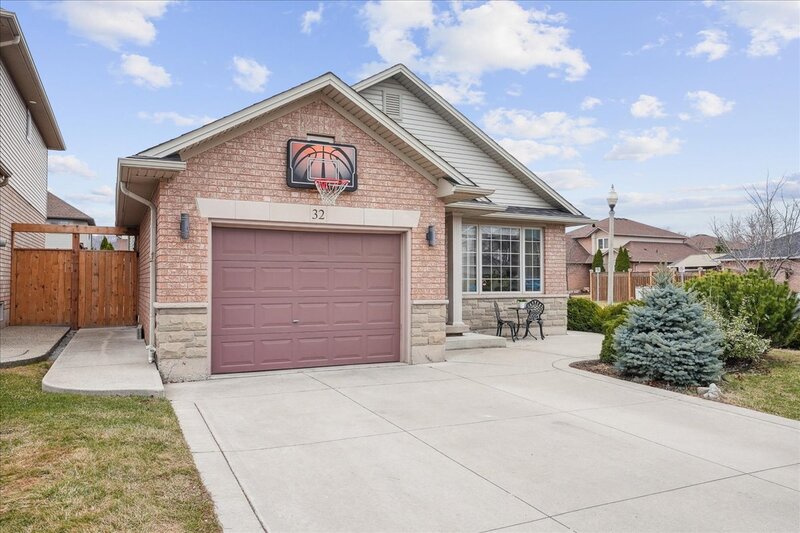 32 Sonoma Ln