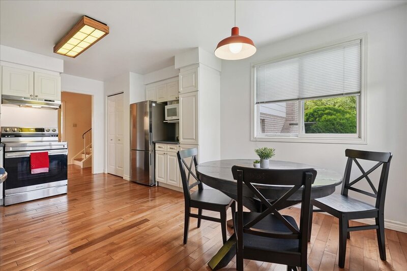 16 Stella Crt, Hamilton