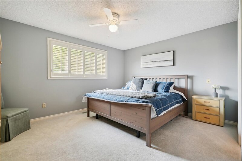 16 Stella Crt, Hamilton