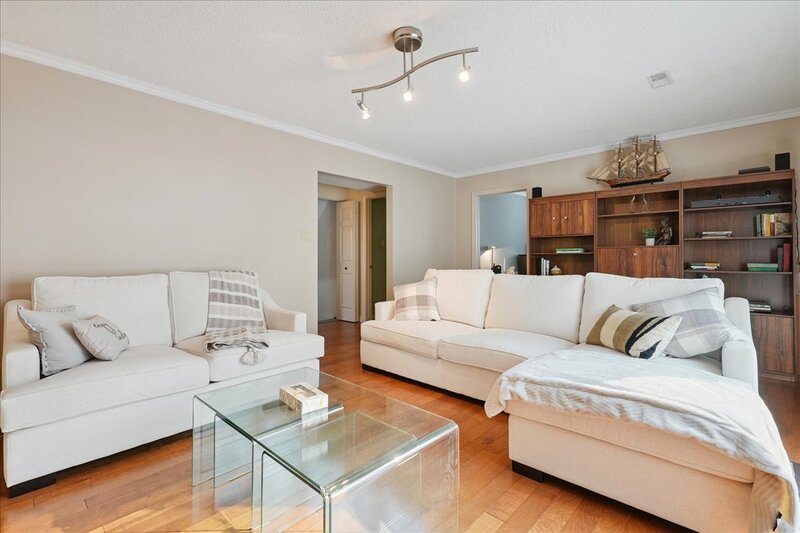 16 Stella Crt, Hamilton