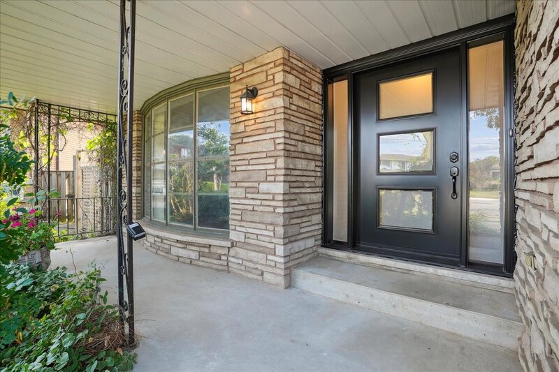 16 Stella Crt, Hamilton