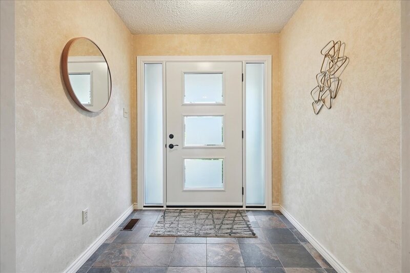 16 Stella Crt, Hamilton