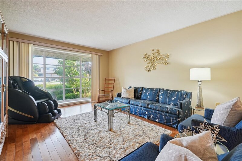 16 Stella Crt, Hamilton