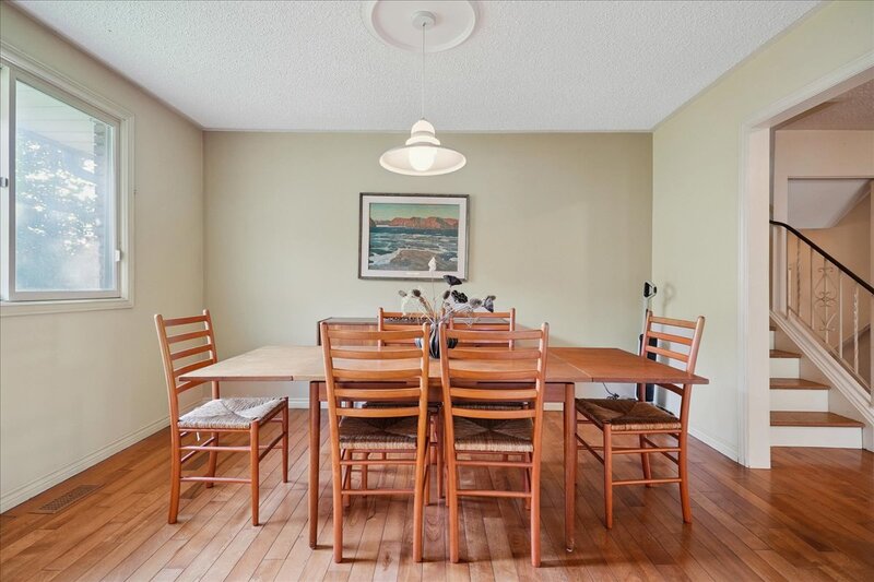 16 Stella Crt, Hamilton