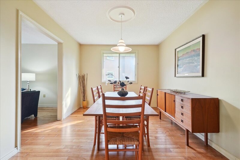 16 Stella Crt, Hamilton