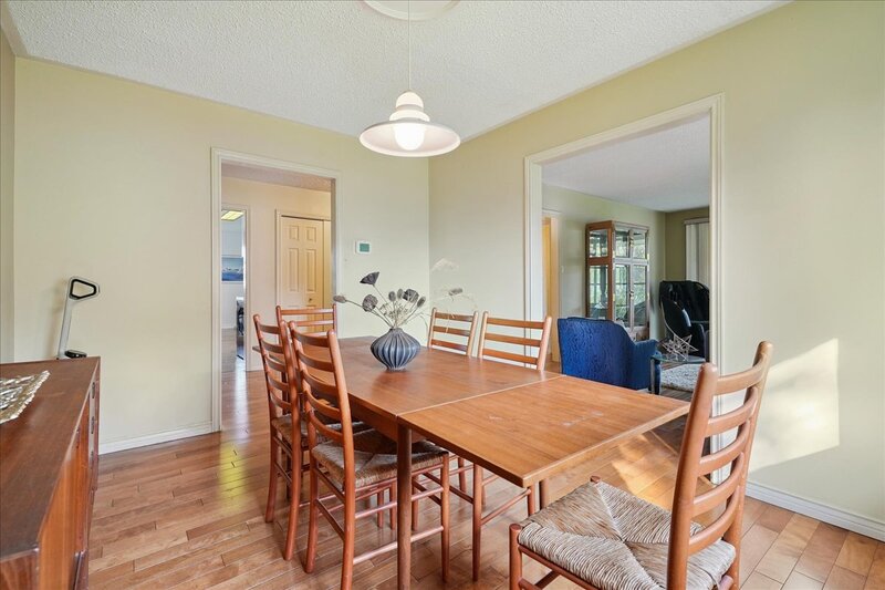 16 Stella Crt, Hamilton