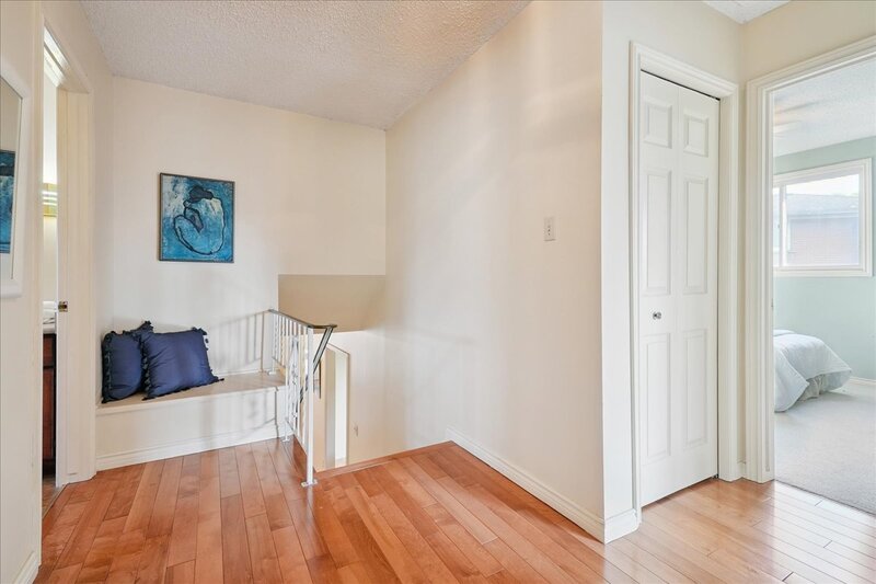 16 Stella Crt, Hamilton