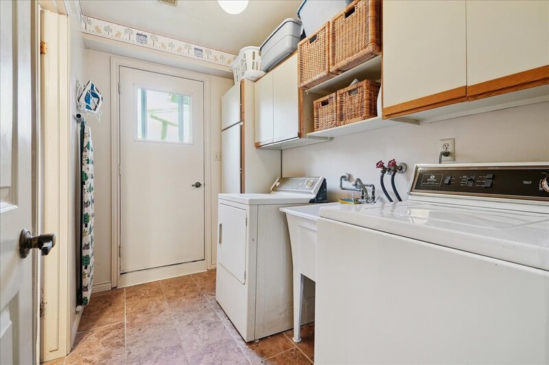16 Stella Crt, Hamilton