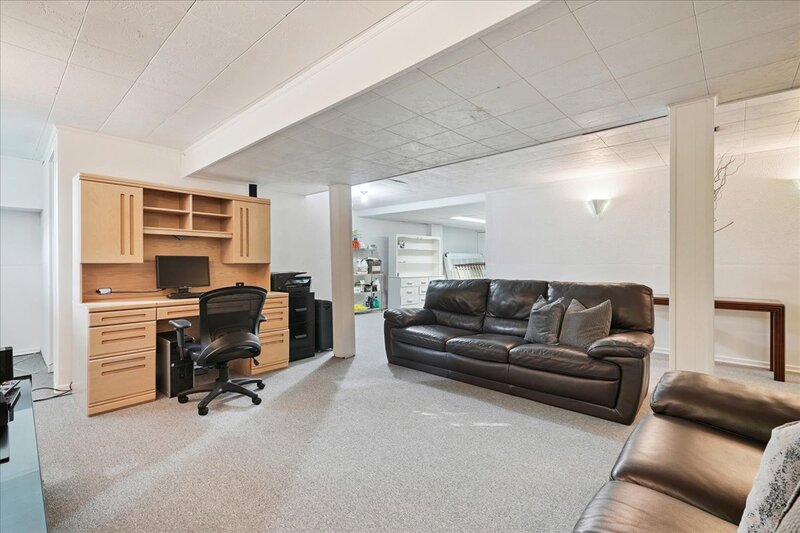 16 Stella Crt, Hamilton