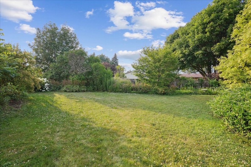 16 Stella Crt, Hamilton