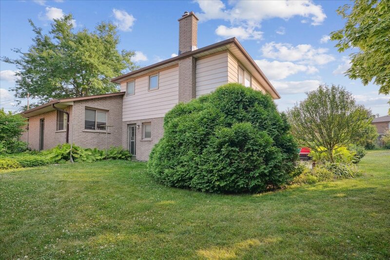 16 Stella Crt, Hamilton
