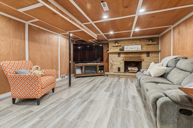 1591 Merrittville Hwy