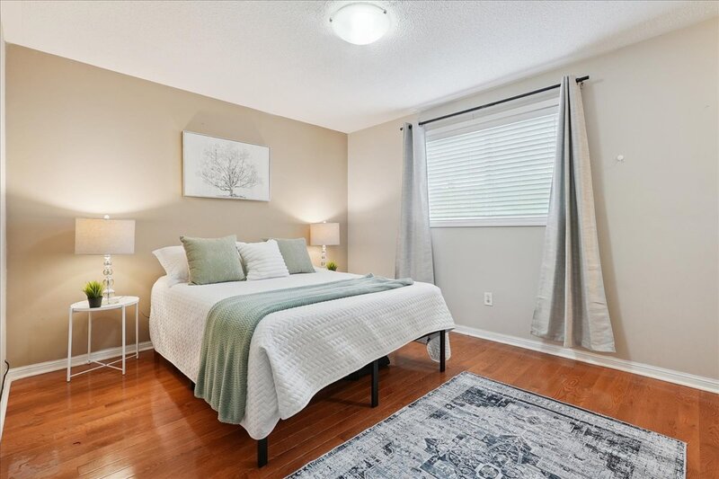 815 Stark Cir, Milton ON