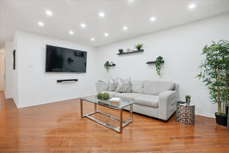 815 Stark Cir, Milton ON