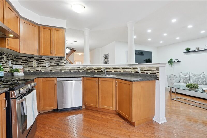 815 Stark Cir, Milton ON