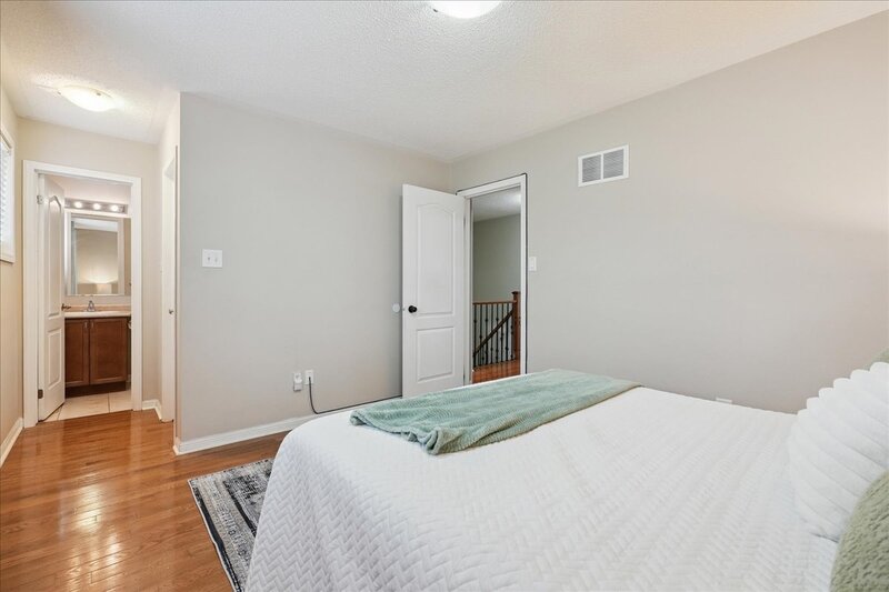 815 Stark Cir, Milton ON