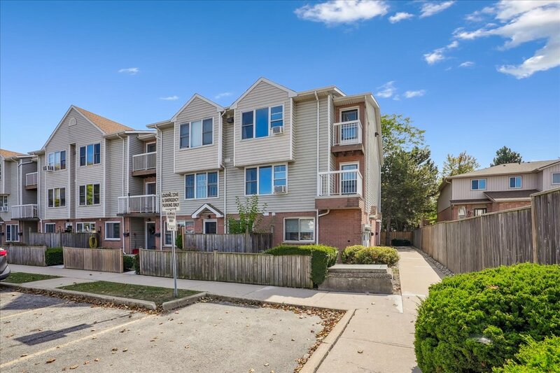 #7-912 Rymal Rd E, Hamilton