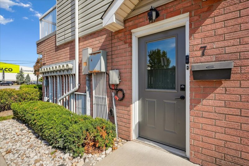 #7-912 Rymal Rd E, Hamilton