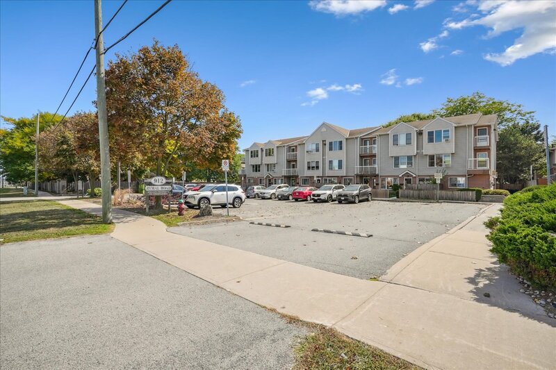 #7-912 Rymal Rd E, Hamilton